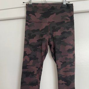 lululemon brown camo cropped leggings